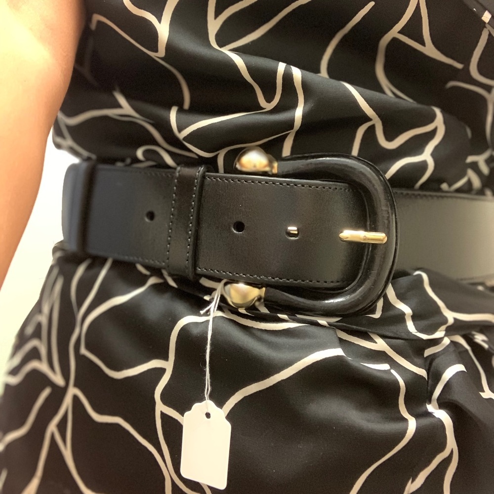 💯 % authentic leather iconic Burberry belt.